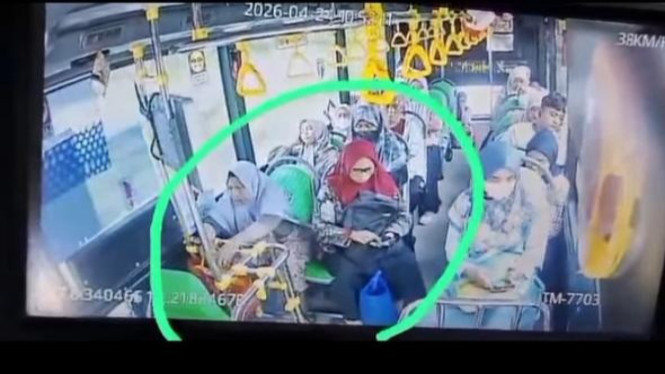 Video CCTV diduga aksi pencuri di bus Trans Jatim