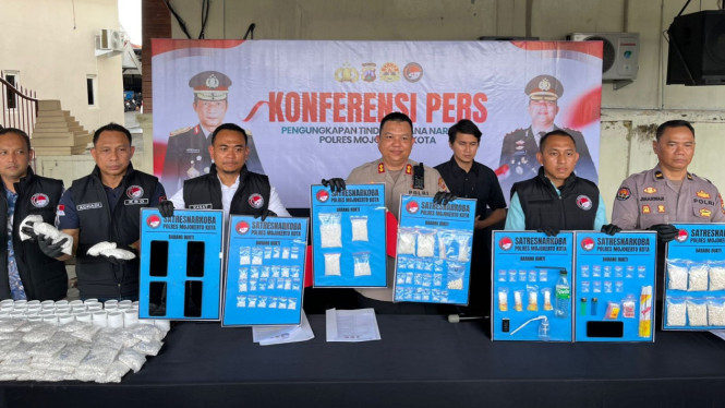 Jumpa Pers Pengungkapan Kasus Narkoba.