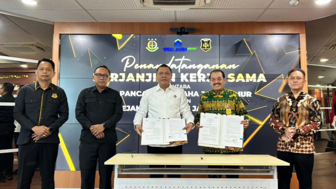 Perjanjian Kerjasama PT PWU dan Kejati Jatim.