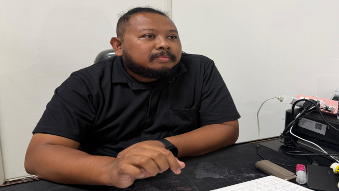 Ketua Pusat Hubungan Masyarakat dan Protokol (PHMP) Unair, Dr. Pulung Siswantara