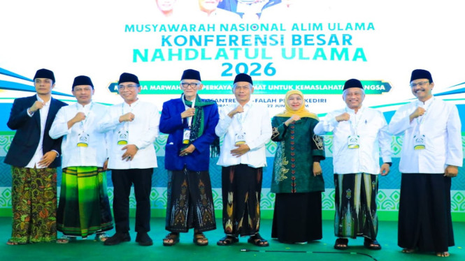 Gubernur Jatim Khofifah Indar Parawansa di arena Munas-Konbes NU 2026 di PP Al-Falah Ploso, Kabupaten Kediri.