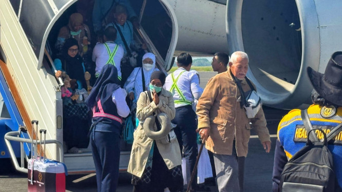 Kloter Terakhir Jemaah Haji Jawa Timur Tiba di Bandara Juanda Surabaya, Rabu 1 Juli 2026.