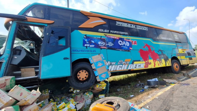 Tabrakan Beruntun di Akses Jembatan Suramadu Bangkalan, 2 Orang Meninggal
