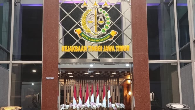 Kantor Kejaksaan Tinggi Jawa Timur.