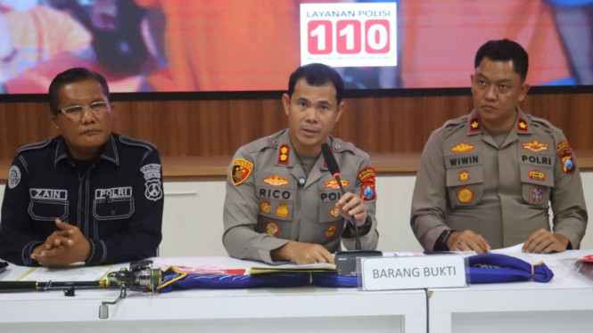 Kapolres Probolinggo Kota AKBP Rico (tengah)
