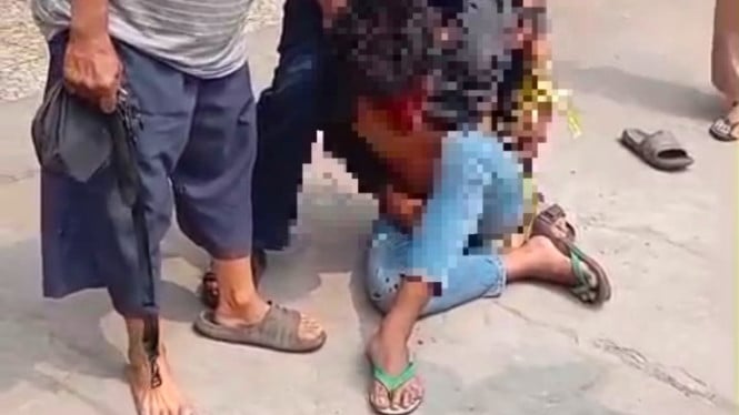 Pencuri Bonyok Diamuk Massa.