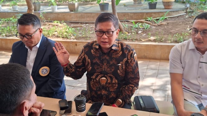 Sekjen PDIP Hasto Kristiyanto di Surabaya.