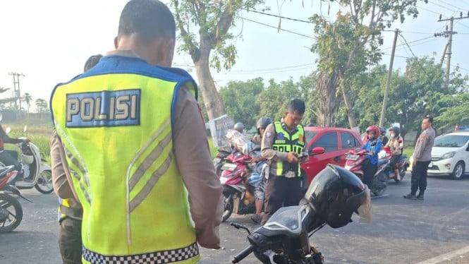 Dua Motor Adu Banteng di Lamongan, Satu Meninggal di Tempat