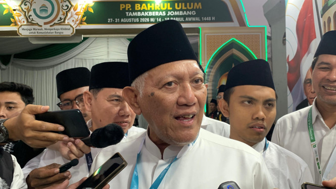Sosok KH Abdul Hakim Mahfudz atau Gus Kikin