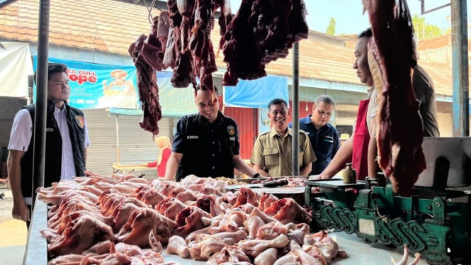 Sidak Satgas Pangan Kabupaten Mojokerto di Pasar Raya Mojosari.