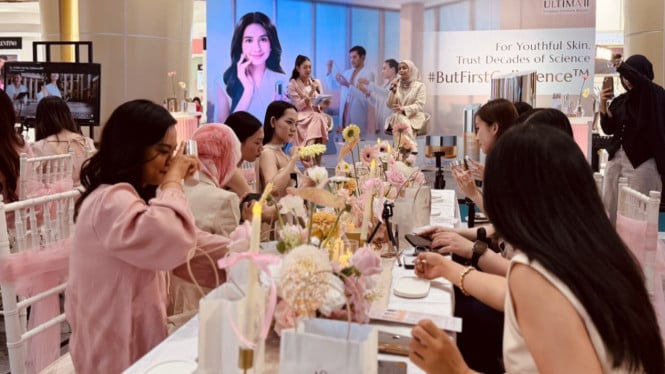 ULTIMA II Hadir di Surabaya, Perkenalkan Inovasi Teknologi CollaSence melalui Beauty Exhibition