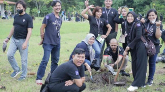 AstraZeneca Indonesia Hijaukan Kawasan Candi Banyunibo Yogyakarta