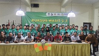 Askab PSSI Sleman Gembleng Anak-Anak Muda Jadi Calon Wasit Berintegritas