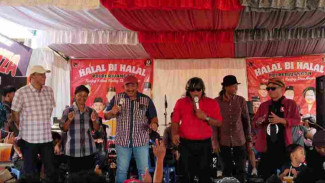 Bupati Rober Hingga Ketua DPRD Karanganyar Bagus Selo Goyang Jadul di Halal Bi Halal Bareng Kader PDIP Kebakkramat