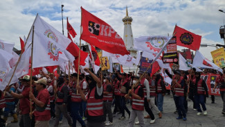 Demo Buruh di Yogyakarta Suarakan Banyaknya PHK Hingga Minimnya Kesejahteraan