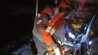Mobil Rombongan DPR RI Alamudin Dimyati Rois Kecelakaan di Pemalang, 2 Orang Meninggal