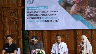 Animal Friends Jogja paparkan Sistem Bebas Sangkar pada Peternak Blitar