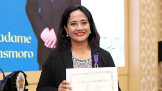 Prof Wening Udasmoro Raih Penghargaan Inclusive Global Engagement