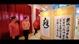 Solo Jadi Tempat Pameran Kaligrafi dan Lukisan Tiongkok Pertama Sambut 75 Tahun Hubungan RI-Tiongkok