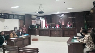 Intervenien, Sidang Perdana Gugatan ke UGM di PN Sleman Ditunda