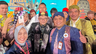 Gegara Konsisten Revitaliasasi Bahasa Daerah, Jepara Diganjar Anugerah Mendikdasmen