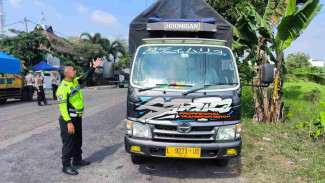 Satlantas Karanganyar Razia Truk ODOL di Jalur Solo–Sragen, 15 Pengemudi Kena Peringatan
