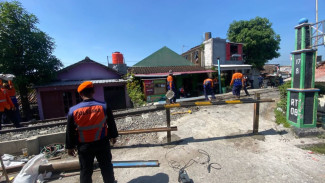 KAI Daop 6 Tutup Dua Perlintasan Liar di Surakarta, Dukung Upaya Pemerintah Tingkatkan Keselamatan