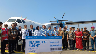 FlyJaya Landing Perdana di Adisutjipto