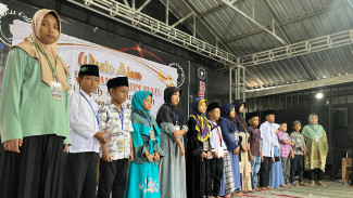 Jamiyah Sabilunnajah Kudus Kerahkan Anak Yatim Piatu ‘Menyerbu’ Bukit Coffe