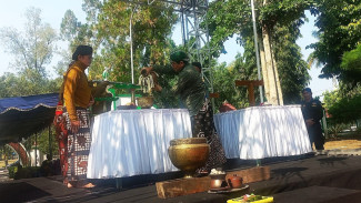 Siraman Agung Pusaka Kulonprogo, Tak Hanya Ritual, Simbol Bersihkan Diri