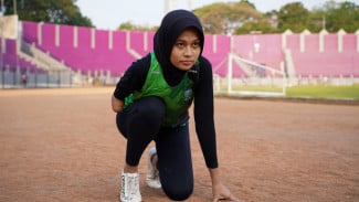 Dari Lintasan ke Kampus Impian: Eifie Julian Hikmah Menuntaskan Mimpi Sang Ayah