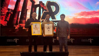 JNE Raih Dua Penghargaan di Indonesia Public Relations Summit 2025