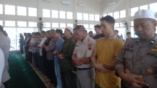 Doakan Dua Korban Tragedi Demo di DPR, Polresta Pati Gelar Sholat Gaib