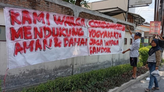 Gerakan Swadaya Warga pasang Spanduk Damai untuk Yogyakarta Aman