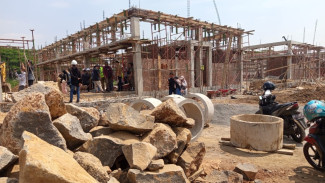 Progres Pembangunan Perpusda Minus, Bupati Kudus Peringatkan Kontraktor Proyek
