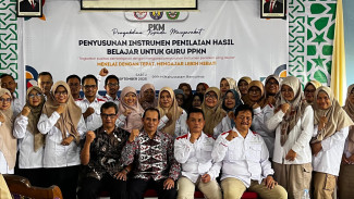 Guru Banyumas Latihan Penyusunan Instrumen Penilaian Hasil Belajar