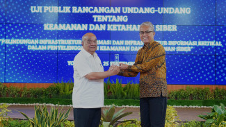 Ruang Siber: Bukan Sekadar Ranah Teknologi