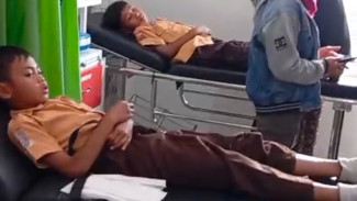 Puluhan Siswa SD dan SMP di Tawangmangu Diduga Keracunan Usai Makan Bersama di Sekolah Puskesmas Sempat Kewalahan Tangan