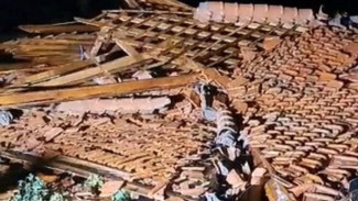 Joglo TPA Fathul Ilmi di Gondangrejo Karanganyar Roboh, 7 dari 16 Santri Dirawat di RS dr Oen