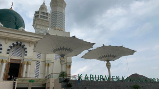 Vendor Serahkan Password Masjid Agung Karanganyar ke Kejari, Sikap Kooperatif di Tengah Proses Hukum