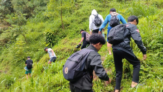 Tujuh Remaja Terjebak di Air Terjun Kedung Sriti Tawangmangu, Begini Kronologinya