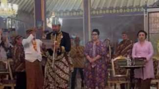 KGPH Hangabehi Naik Takhta Jadi Paku Buwono XIV, Keraton Surakarta Gelar Upacara Khidmat