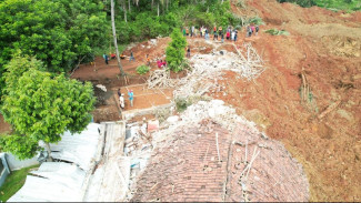 Longsor Majenang: 3 Tewas, 21 Masih Dinyatakan Hilang