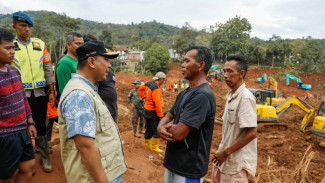 Wagub Jateng Ingatkan Warga: Jangan Dekati Lereng Longsor, Risiko Masih Mengintai