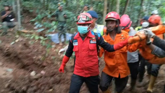 Longsor Cilacap: Tim SAR Temukan Korban ke-17, 6 Orang Masih Dalam Pencarian