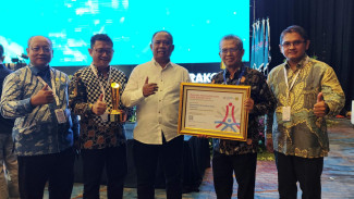 Delapan Bulan Menjabat, Bupati Harda Kiswaya Bawa Sleman pada Penghargaan Nasional