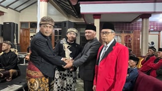 Pagelaran Wayang Kulit di Tawangmangu Karanganyar Padukan Dua Dalang Lintas Generasi