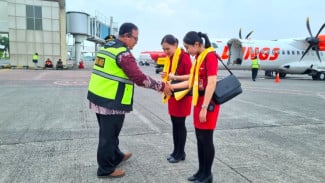 Wings Air Mendarat Perdana  di Bandara Adi Soemarmo Tandai Rute Baru Surabaya dan Bandung