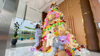 Musim Liburan Akhir Tahun, HARRIS-POP di Solo Hadirkan Pohon Natal dari Produk UMKM