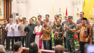 Kapolda Jateng dan Gubernur Hadir di Gereja, Kirim Pesan Toleransi Natal